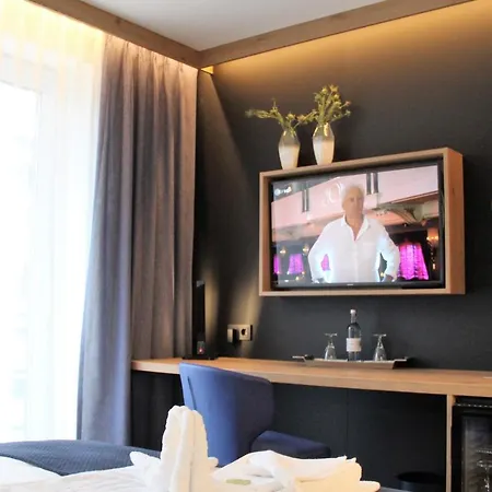 Hotel Boutique Am Plauer See - Galerie & Art 3*