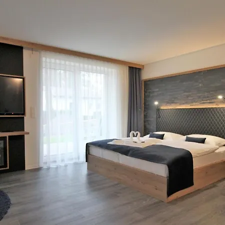 Boutique Am Plauer See - Galerie & Art 3* Lenz