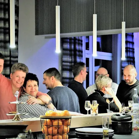 Boutique Am Plauer See - Galerie & Art Lenz